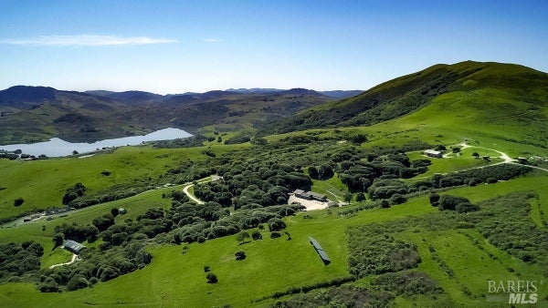 345 WILLOW RD, NICASIO, CA 94946 - Image dedf12c142b15f91c3ff714250f2b471/414140167