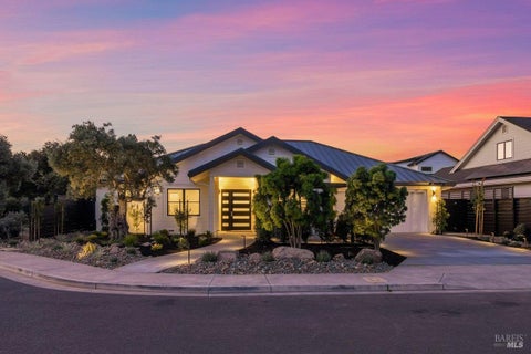 Photo of 206 Old Rossi Place, Healdsburg, CA 95448 (MLS # 326065364)