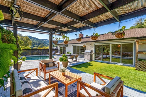 Photo of 28 Oak Tree Lane, Fairfax, CA 94930 (MLS # 326086087)