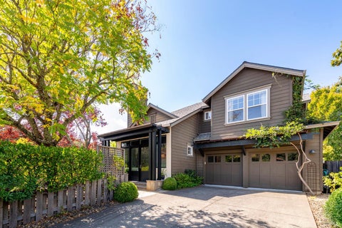 Photo of 934 Signorelli Circle, Saint Helena, CA 94574 (MLS # 326076203)