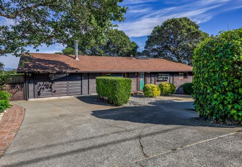 Photo of 11 Green Point Lane, Novato, CA 94945 (MLS # 326027995)