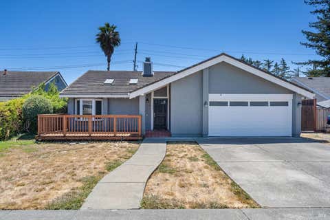 Photo of 152 Rancho Bonito Circle, Petaluma, CA 94954 (MLS # 326068640)