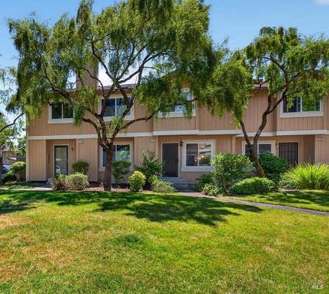 Photo of 1428 Gold Way, Rohnert Park, CA 94928 (MLS # 326051655)