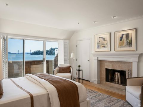 Photo of 403 Paradise Drive, Tiburon, CA 94920 (MLS # 326038155)