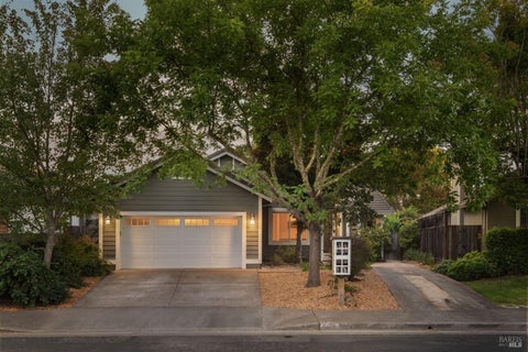 Photo of 614 Shagbark Street, Windsor, CA 95492 (MLS # 326056458)