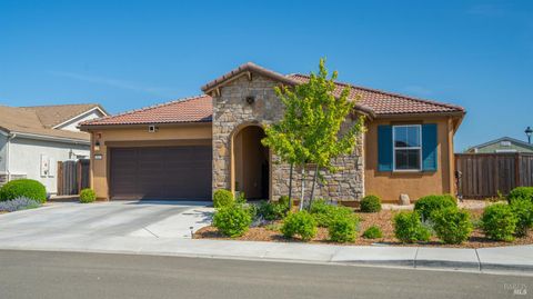 Photo of 805 Broadfork Circle, Vacaville, CA 95687 (MLS # 326048316)