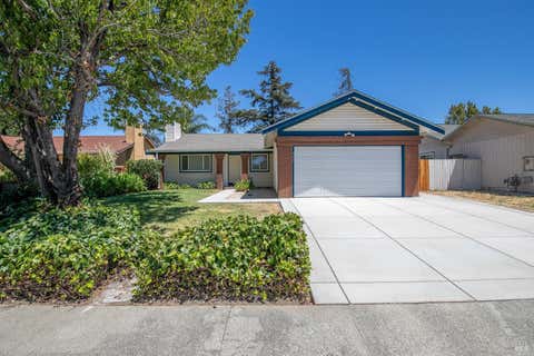 Photo of 519 Crested Drive, Suisun City, CA 94585 (MLS # 326068494)