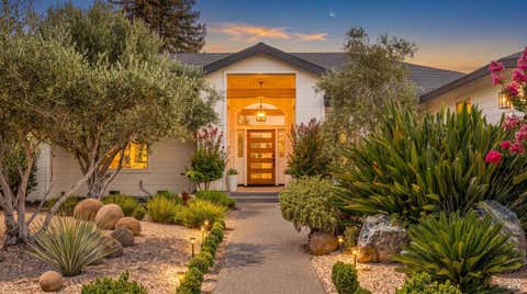 Photo of 1586 Arrowhead Drive, Saint Helena, CA 94574 (MLS # 326062831)