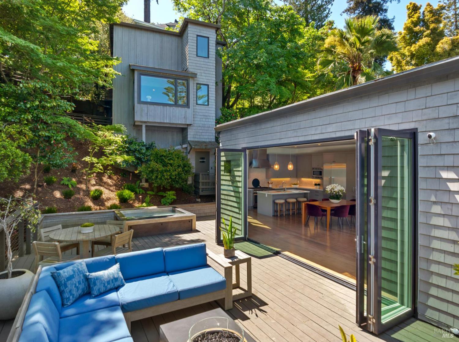 290 Beach Road