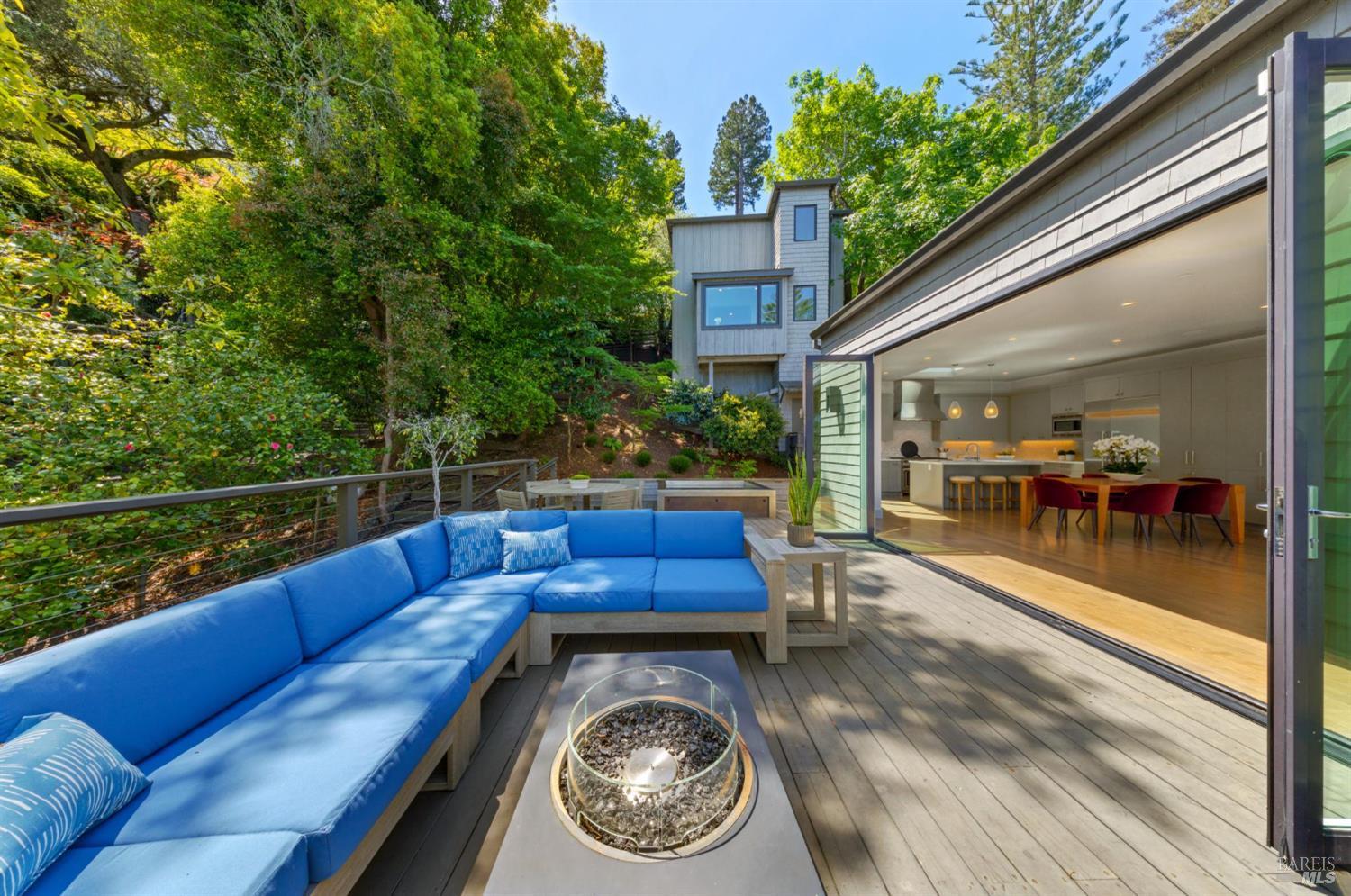 290 Beach Road