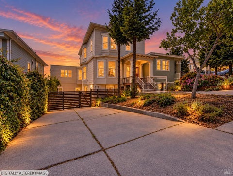 Photo of 329 El Dorado Street, Vallejo, CA 94590 (MLS # 326078978)