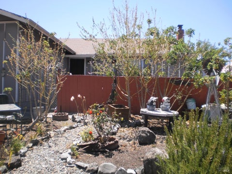 Photo of 2215 Santa Fe Drive, Santa Rosa, CA 95405 (MLS # 326064968)