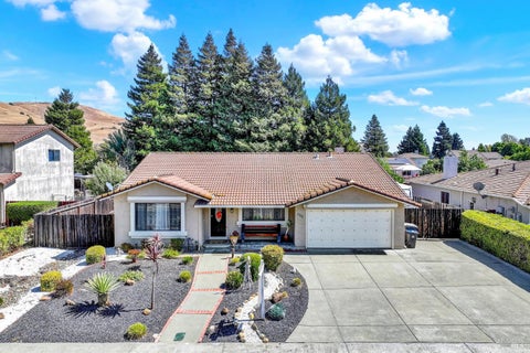 Photo of 760 Stallion Circle, Fairfield, CA 94533 (MLS # 326079485)