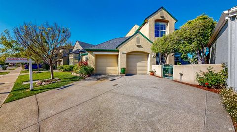 Photo of 1916 Falcon Ridge Drive, Petaluma, CA 94954 (MLS # 326028225)