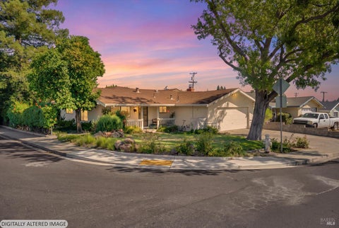 Photo of 298 Markham Avenue, Vacaville, CA 95688 (MLS # 326075233)