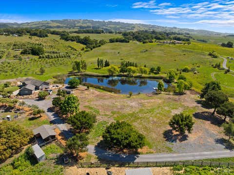 Photo of 2315 Mountain Ranch Road, Petaluma, CA 94954 (MLS # 326046141)