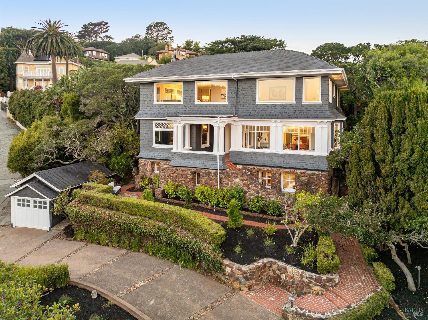44 Sunshine Avenue