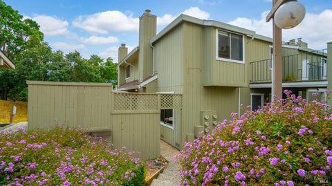 Photo of 66 Margarita Terrace, Novato, CA 94947 (MLS # 326048491)