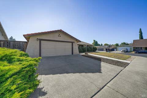 Photo of 2132 Trinidad Place, Fairfield, CA 94534 (MLS # 326055943)