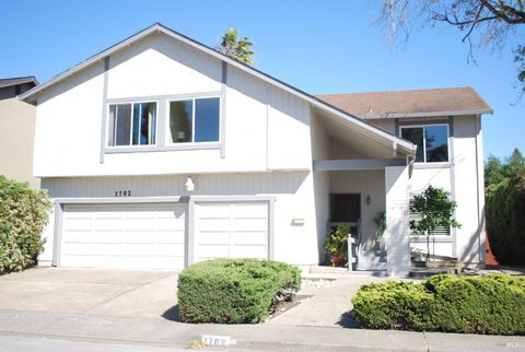Photo of 1702 Capistrano Drive, Petaluma, CA 94954 (MLS # 326034973)