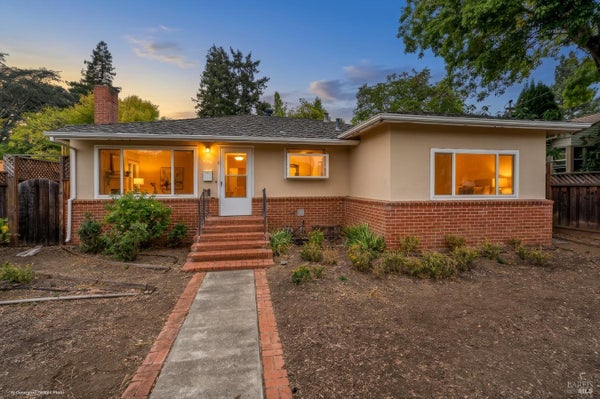 409 LINCOLN ST, HEALDSBURG, CA 95448 - Image ecc2b2355b3cfc4c185e53ecf6f7d099/3912710403