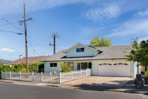 Photo of 1925 Birch Avenue, Saint Helena, CA 94574 (MLS # 326073226)