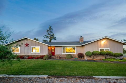 Photo of 23180 Maffei Road, Sonoma, CA 95476 (MLS # 326019289)
