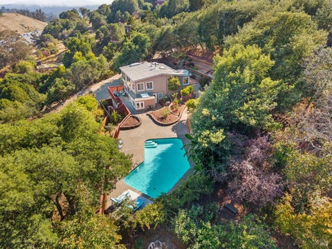 Photo of 1125 Meadowcrest Drive, Corte Madera, CA 94925 (MLS # 326071088)