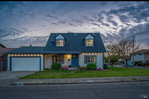 Photo of 525 Oak Lake Avenue, Santa Rosa, CA 95409 (MLS # 326026886)