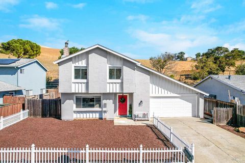 Photo of 101 Panorama Drive, Benicia, CA 94510 (MLS # 326015396)