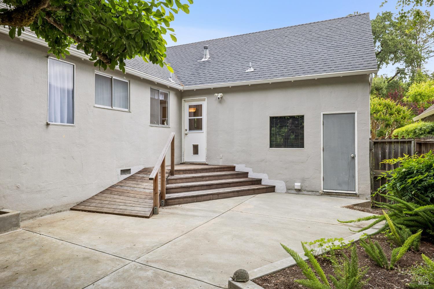 77 Bothin Road