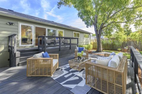 Photo of 41 Spindrift Passage, Corte Madera, CA 94925 (MLS # 326026466)