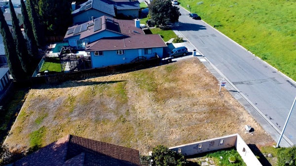 445 LAKEHURST CT, FAIRFIELD, CA 94533 - Image f16e45a4eee7cd60de21c3fdf7393019/4189241147