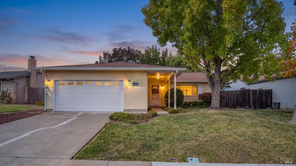 2257 ROSS PL, FAIRFIELD, CA 94533 - Image f20c9a4be5c8438dd1e4eafe3a5ccfd8/3731287180