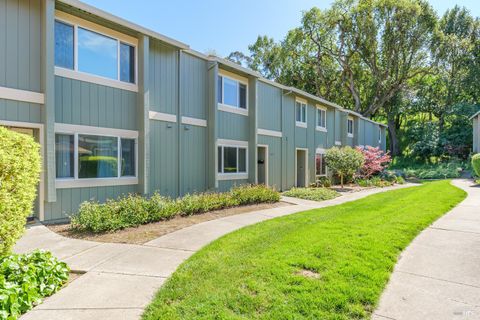 Photo of 32 Oliva Drive, Novato, CA 94947 (MLS # 326021723)