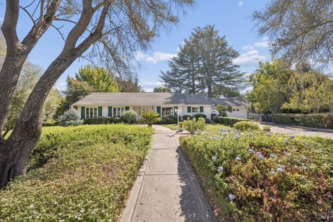 Photo of 18 Country Club Drive, Fairfield, CA 94534 (MLS # 326084573)