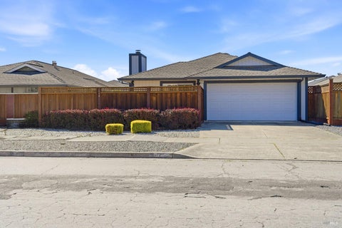 Photo of 2044 Pinercrest Drive, Santa Rosa, CA 95403 (MLS # 326077944)