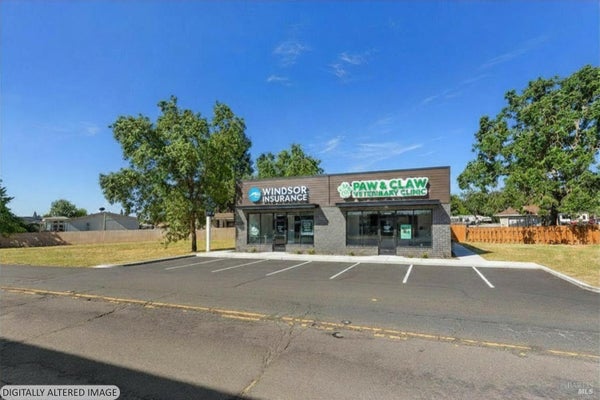 8185 OLD REDWOOD HWY, WINDSOR, CA 95492 - Image f42e5fae4f9d05a2fb3481ff429d67a7/1227955639