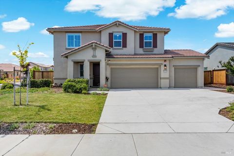 Photo of 661 Shaul Circle, Vacaville, CA 95687 (MLS # 326036159)