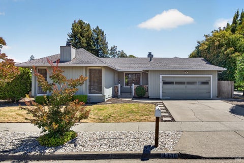 Photo of 4340 Cox Drive, Santa Rosa, CA 95409 (MLS # 326059794)