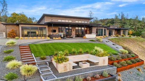 Photo of 22700 Walling Road, Geyserville, CA 95441 (MLS # 326018876)