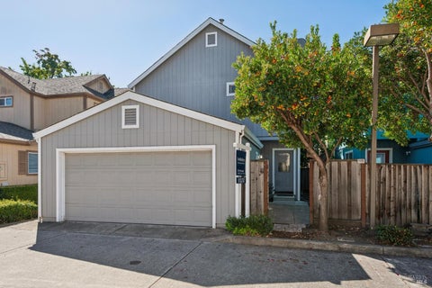 Photo of 316 White Pine Court, Santa Rosa, CA 95403 (MLS # 326083230)