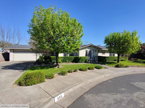 Photo of 135 Fulton Place, Windsor, CA 95492 (MLS # 326012566)