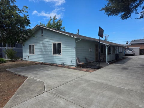 Photo of 326 Arkansas Street, Vallejo, CA 94590 (MLS # 326073345)