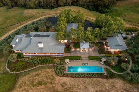 Photo of 3075 Dry Creek Road, Napa, CA 94558 (MLS # 326049428)