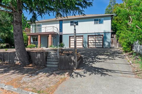 Photo of 355 Butterfield Road, San Anselmo, CA 94960 (MLS # 326036090)