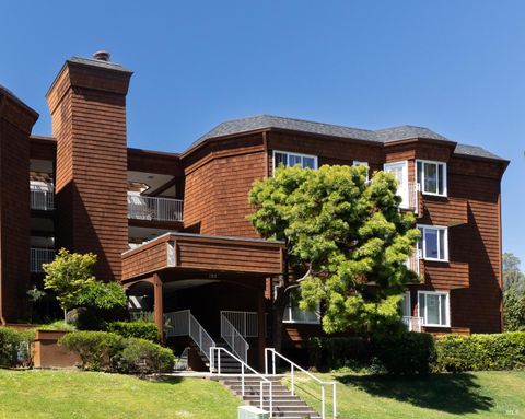 Photo of 120 Seminary Drive #2E, Mill Valley, CA 94941 (MLS # 326047822)