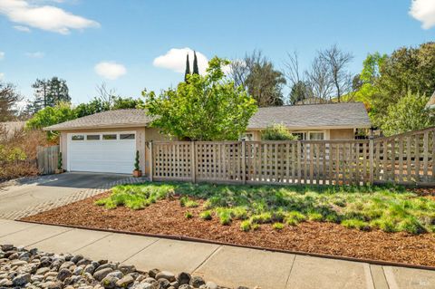 Photo of 3541 Twin Oaks Drive, Napa, CA 94558 (MLS # 326026815)