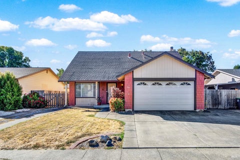 Photo of 1115 Pintail Drive, Suisun City, CA 94585 (MLS # 326077471)