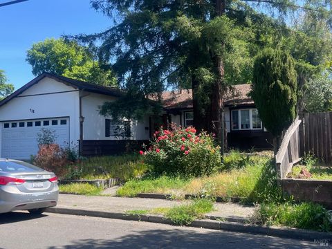 Photo of 712 Jack London Drive, Santa Rosa, CA 95409 (MLS # 326032411)